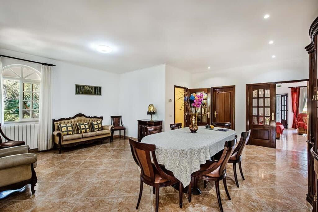 Villa Cabrita, Superb Location, Large Villa, Walk To Restaurants, Supermarkets Beach Ґія Екстер'єр фото